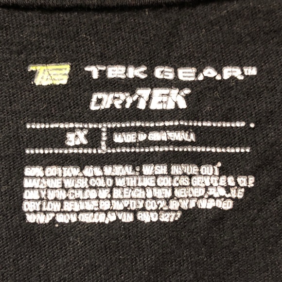 2 TEK GEAR T-SHIRTS: 1 Black & 1 Orange - Picture 3 of 5